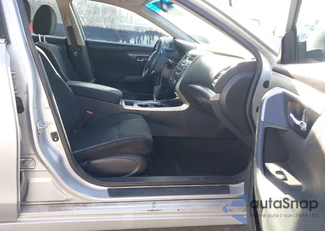 2015 Nissan Altima 2.5/2.5 S/2.5 Sl/2.5 Sv z USA, uszkodzony, nr VIN 1N4AL3AP0FC228330